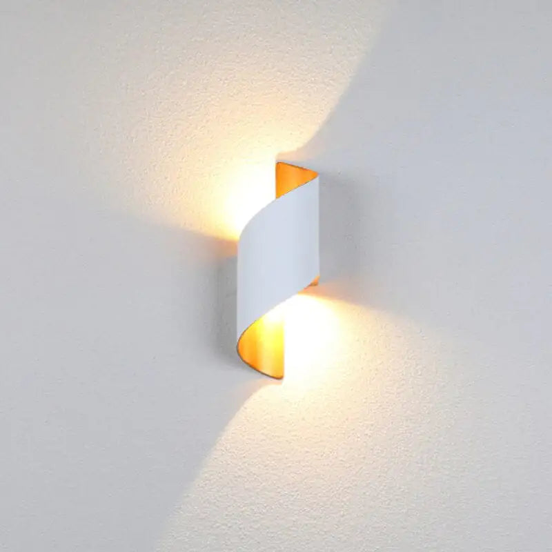 CurveLux™ Outdoor Wall Light