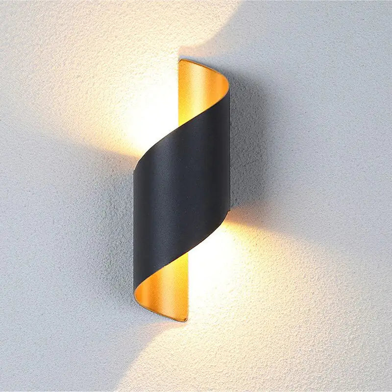 CurveLux™ Outdoor Wall Light