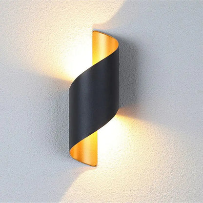 CurveLux™ Outdoor Wall Light