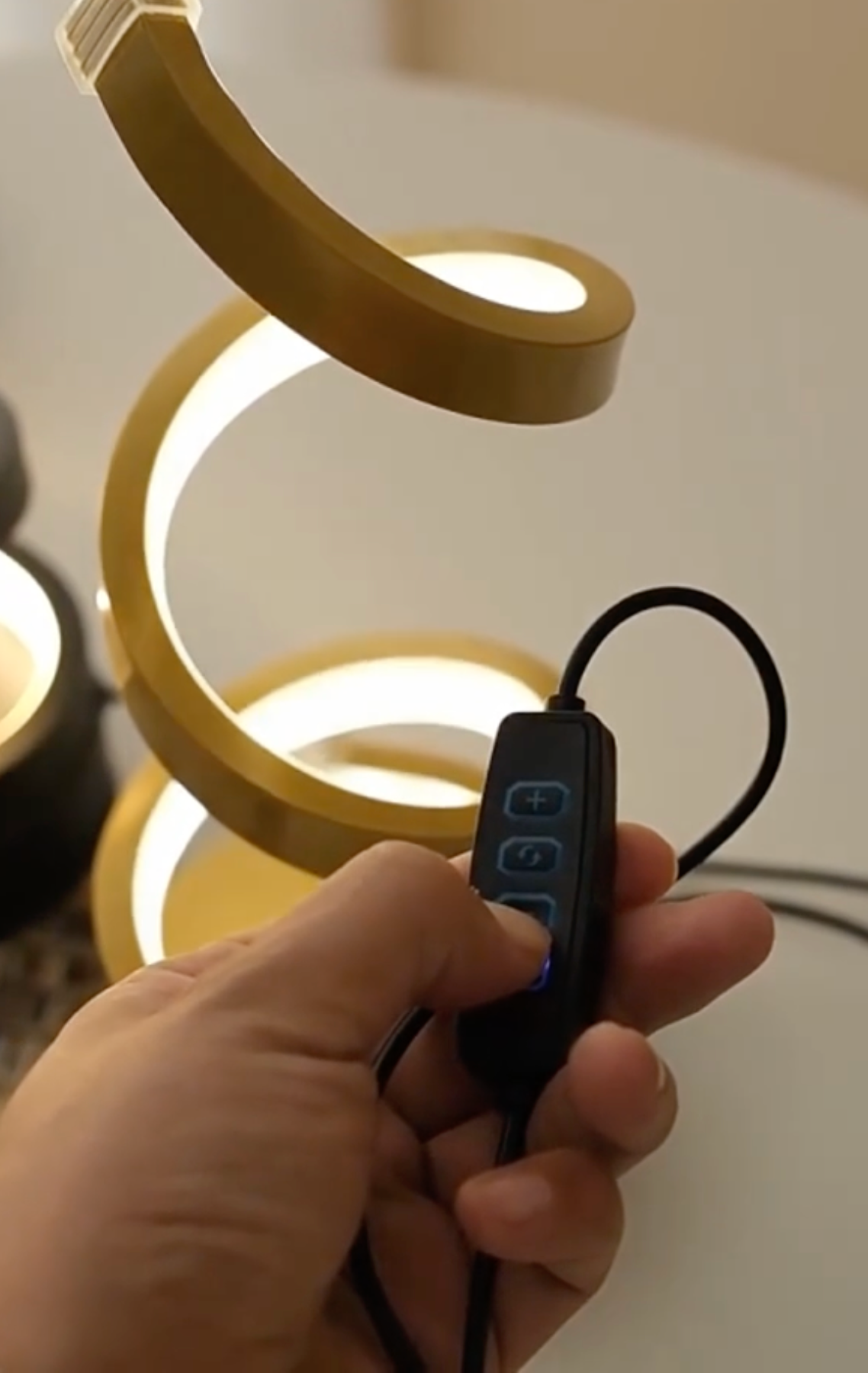 AuraTwist™ Ambient Lamp