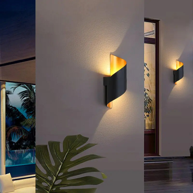 CurveLux™ Outdoor Wall Light